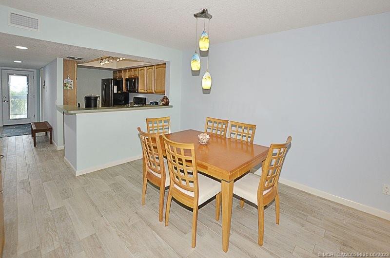 20 NE Plantation Road 302