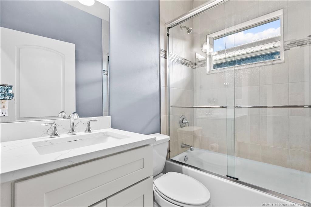 4786 SE Horizon Avenue