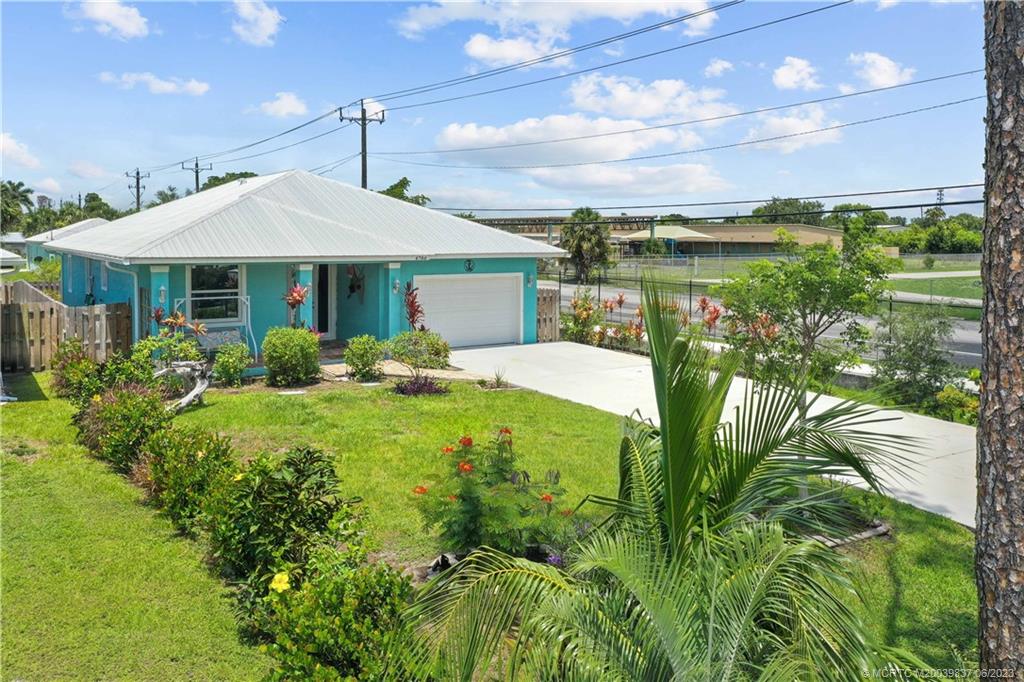 4786 SE Horizon Avenue