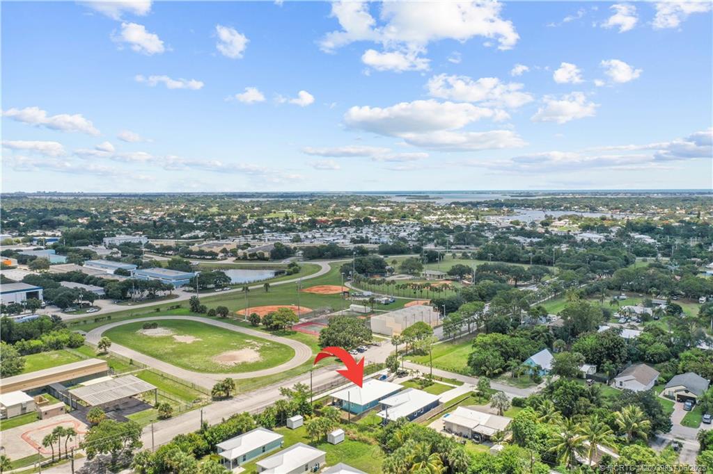 4786 SE Horizon Avenue