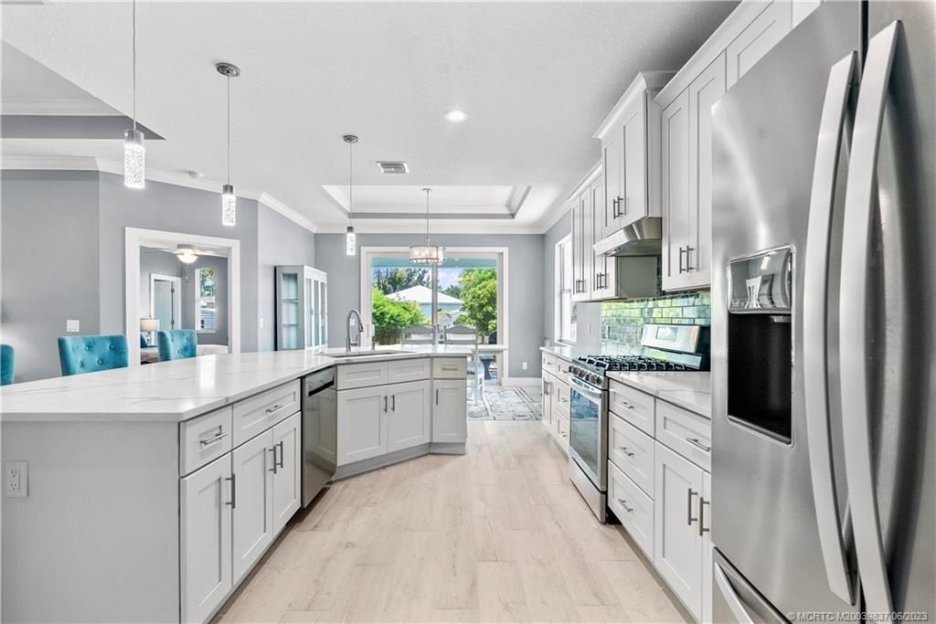 4786 SE Horizon Avenue