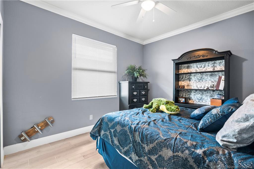 4786 SE Horizon Avenue