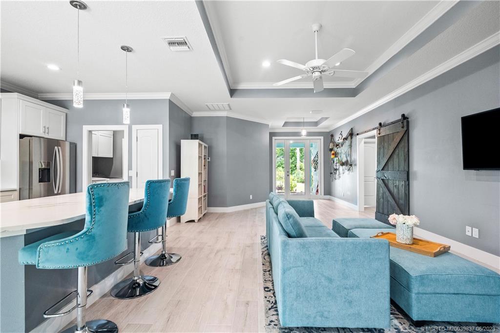 4786 SE Horizon Avenue