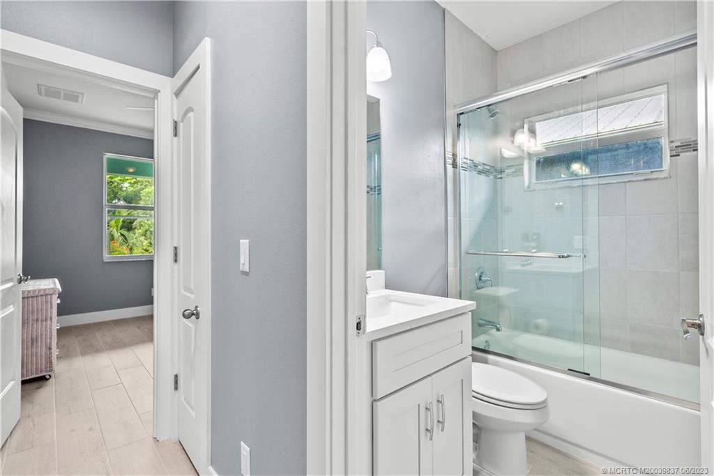 4786 SE Horizon Avenue