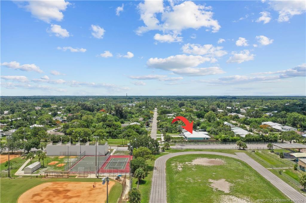 4786 SE Horizon Avenue