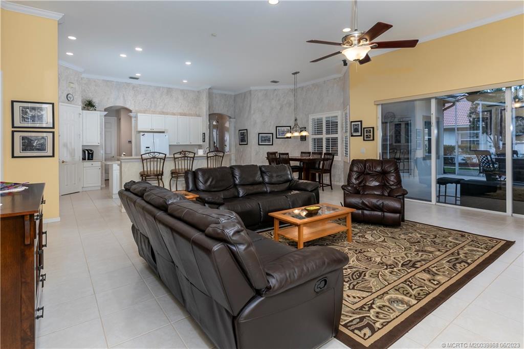 2277 SW Dove Canyon Way