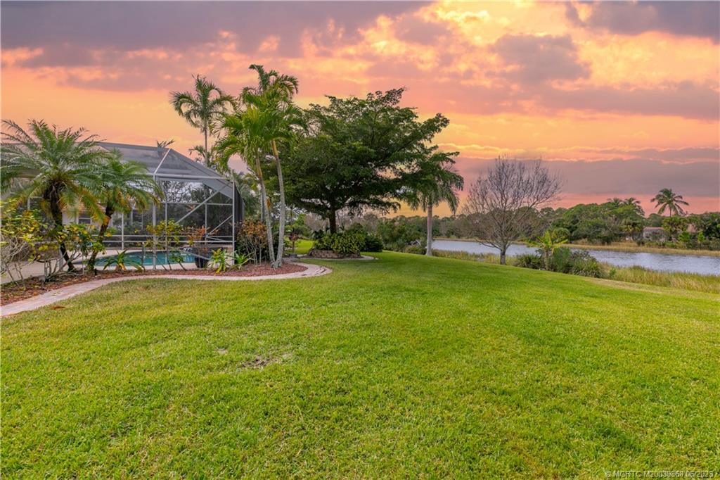 2277 SW Dove Canyon Way