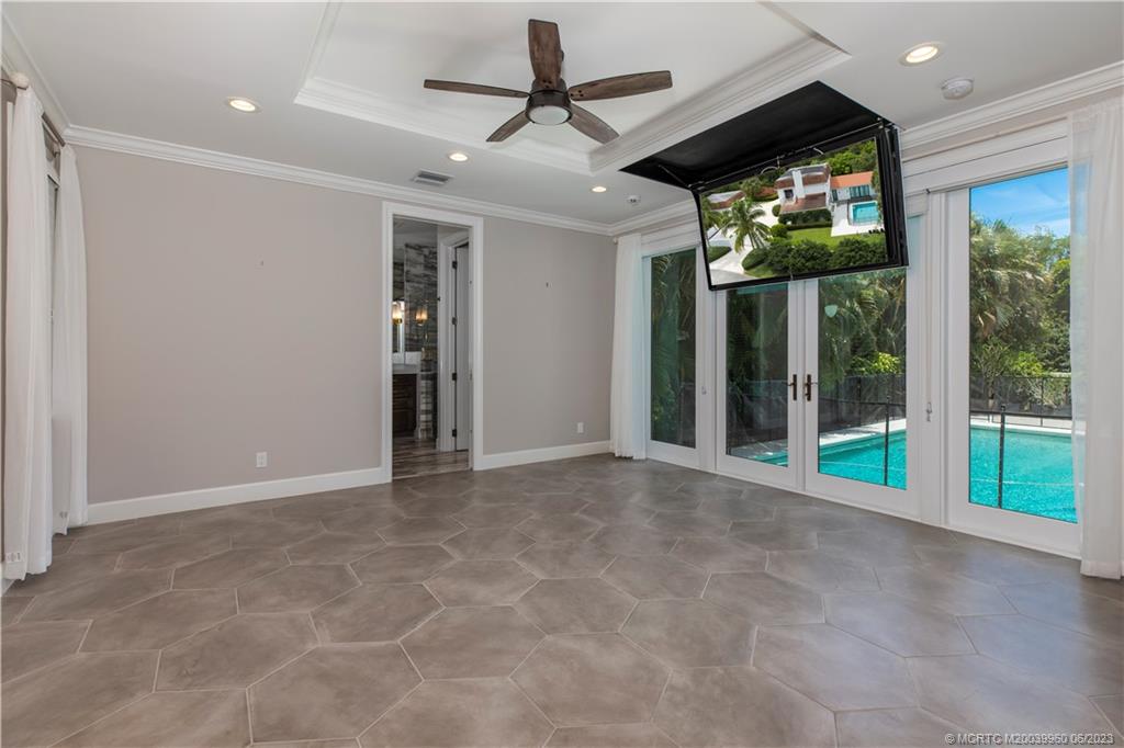 4203 SE Honey Hill Lane