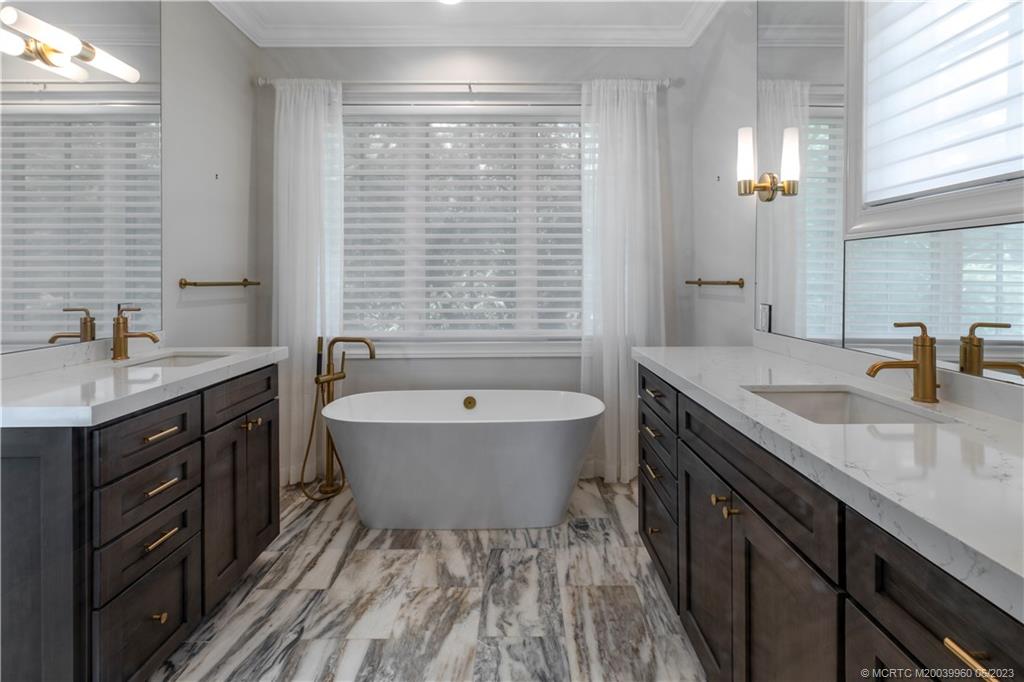 4203 SE Honey Hill Lane