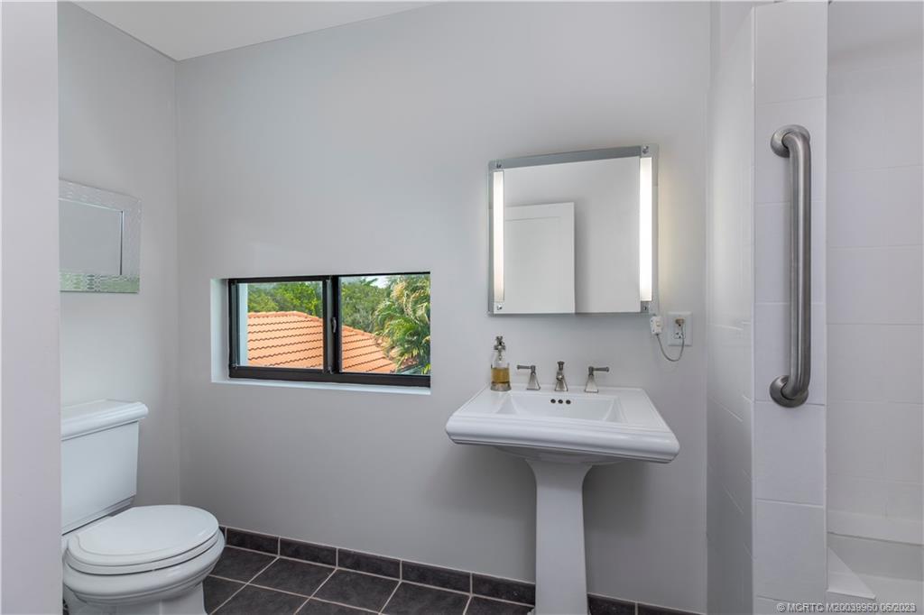 4203 SE Honey Hill Lane