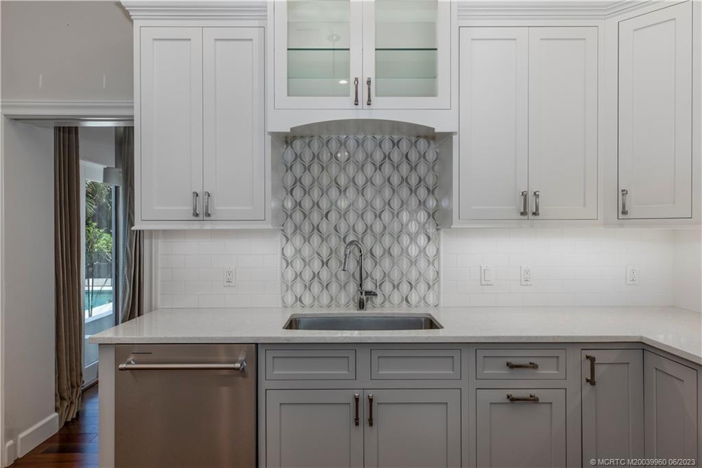 4203 SE Honey Hill Lane