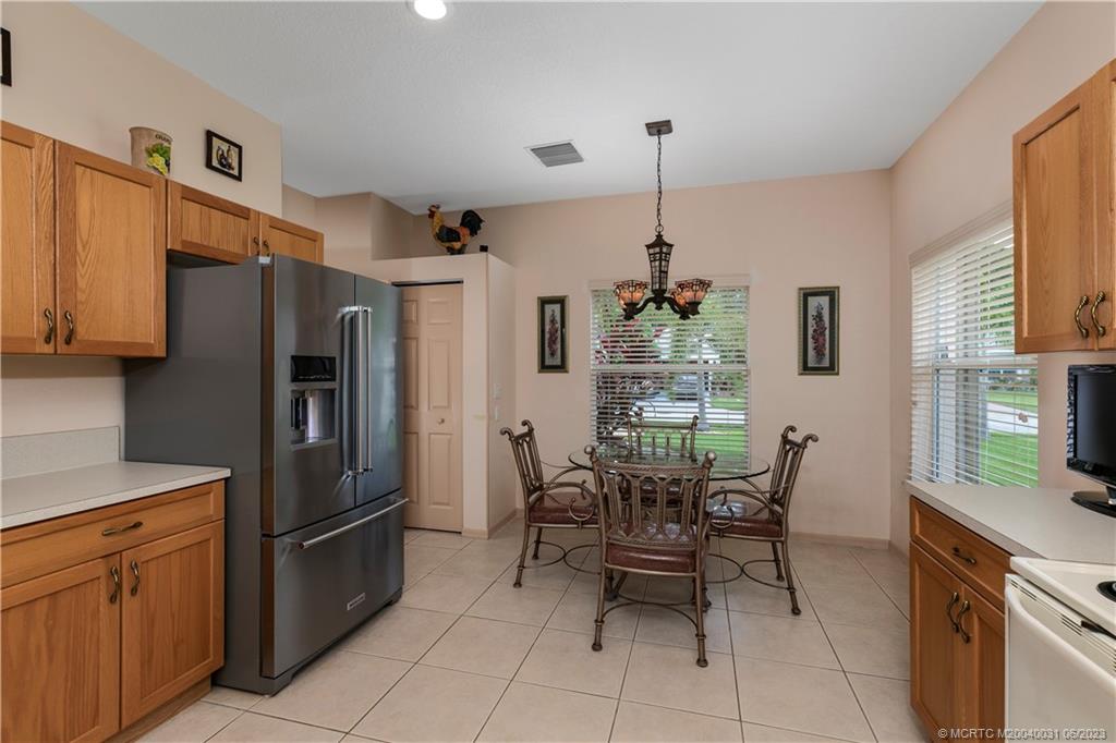 594 SW Indian Key Drive