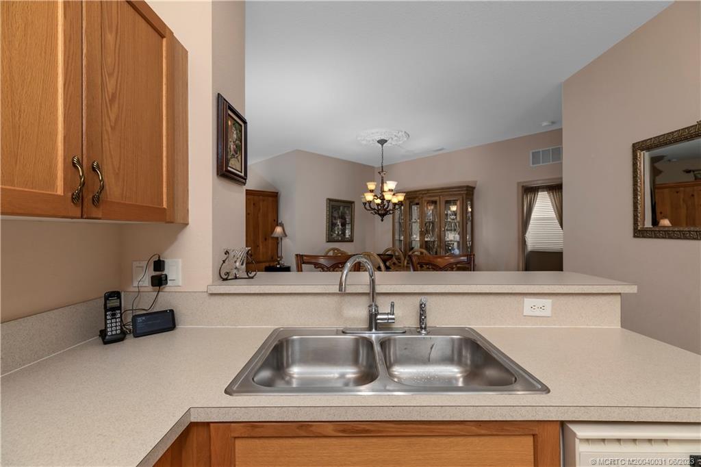 594 SW Indian Key Drive