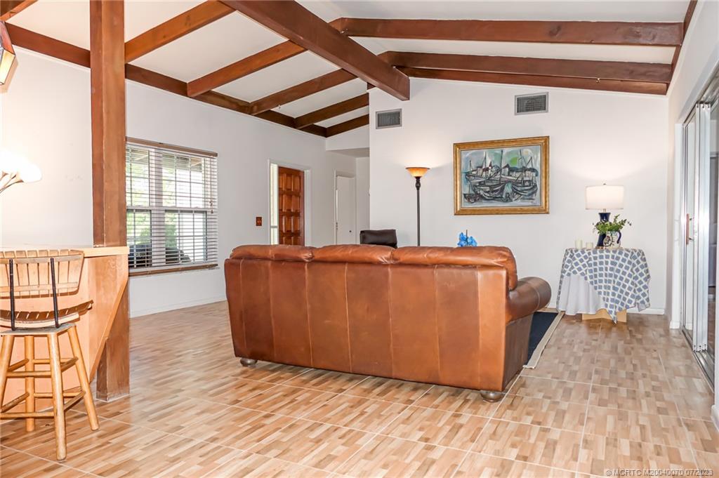 225 SW Indian Groves Drive