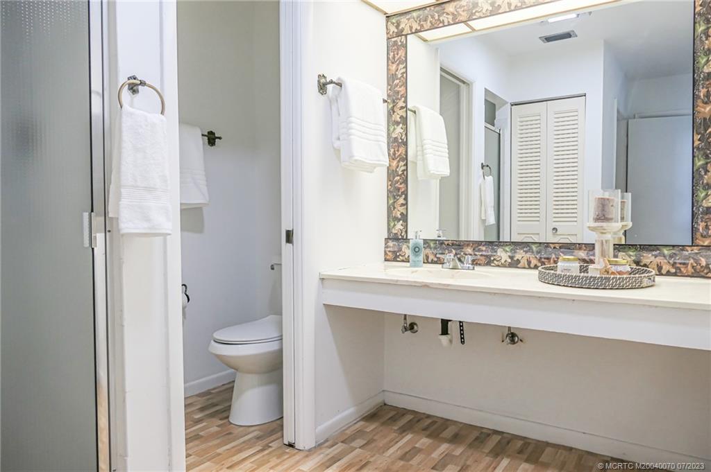 225 SW Indian Groves Drive