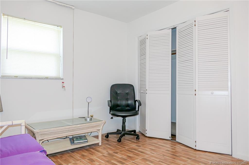 225 SW Indian Groves Drive