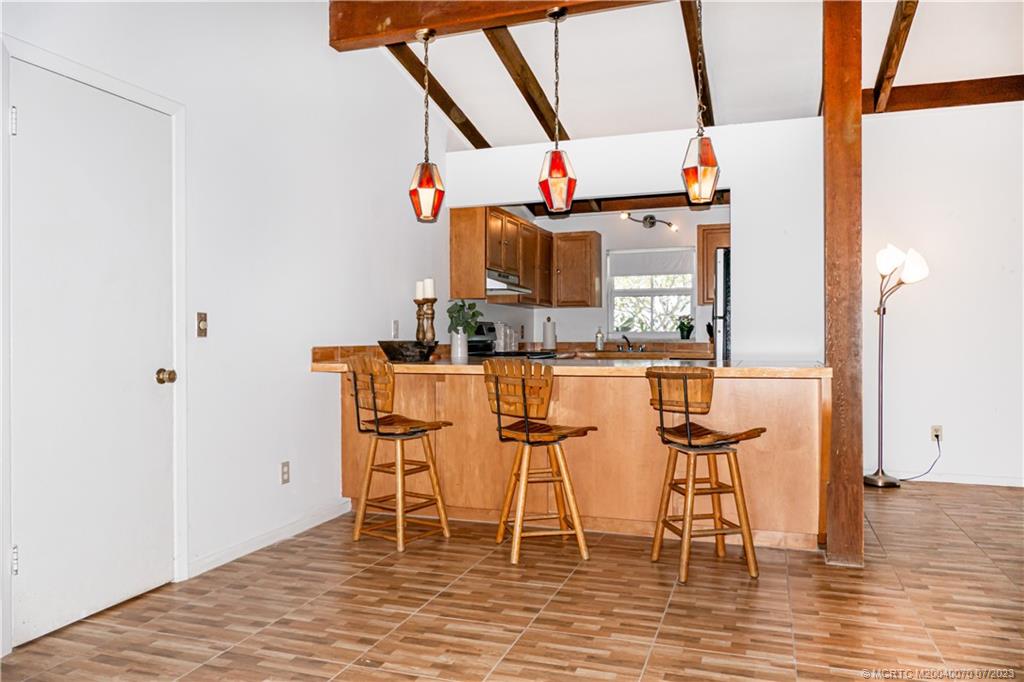 225 SW Indian Groves Drive