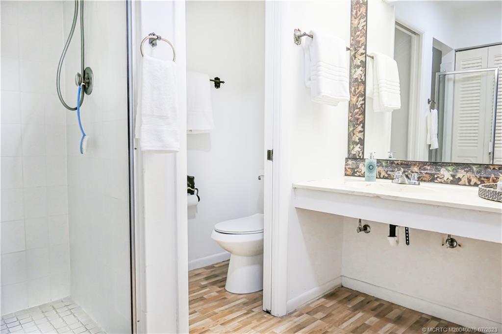 225 SW Indian Groves Drive