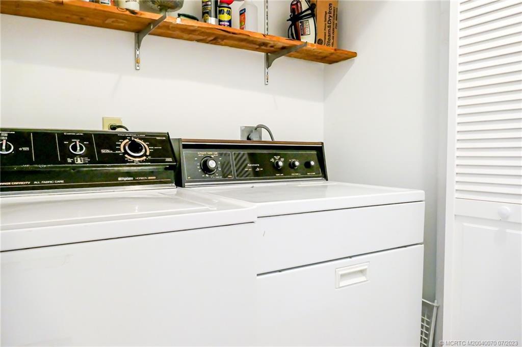 225 SW Indian Groves Drive