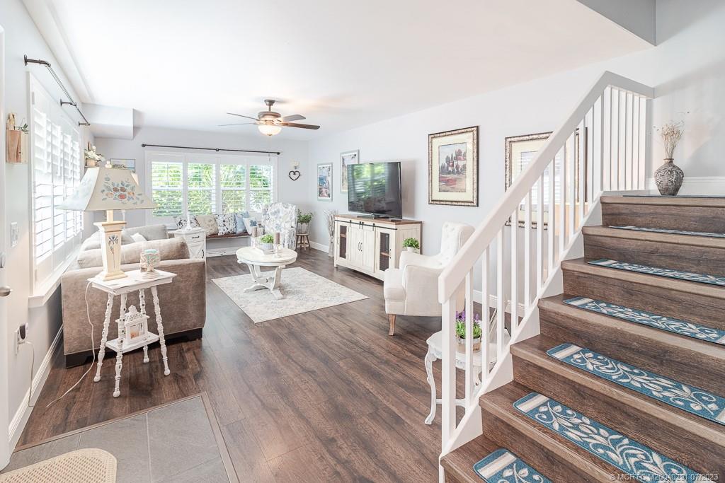 3373 SW Sunset Trace Circle