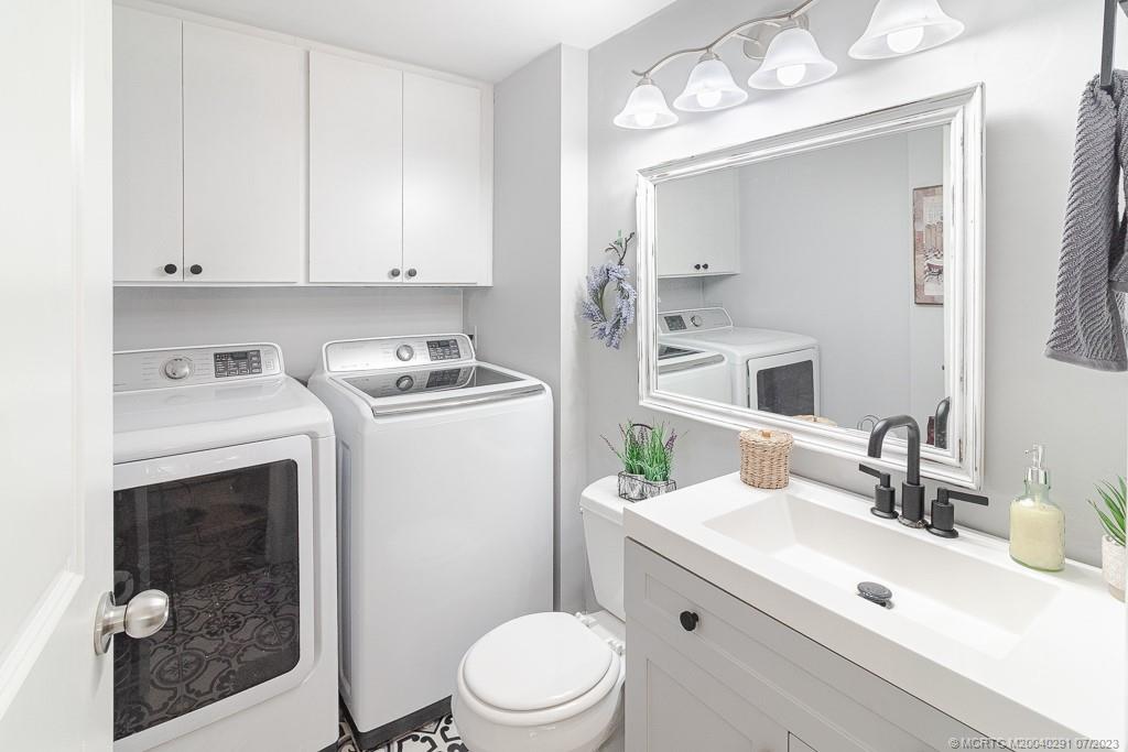 3373 SW Sunset Trace Circle