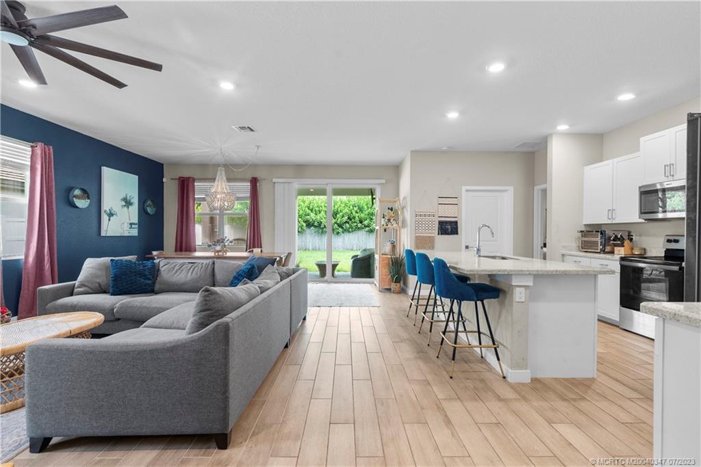 2375 SW Strawberry Terrace