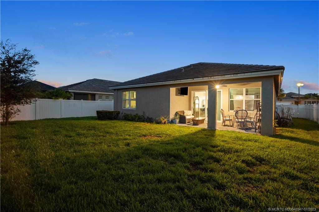 2375 SW Strawberry Terrace