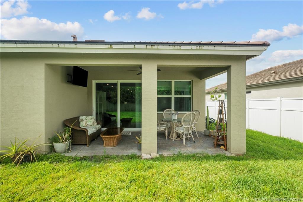 2375 SW Strawberry Terrace