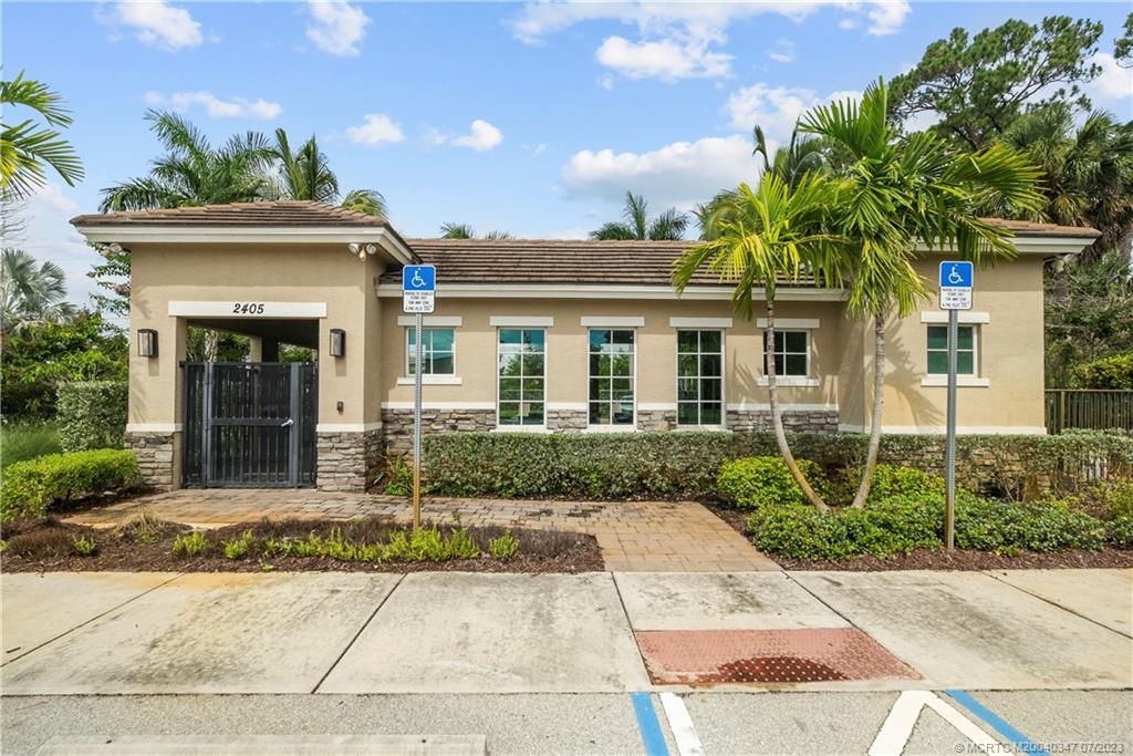 2375 SW Strawberry Terrace