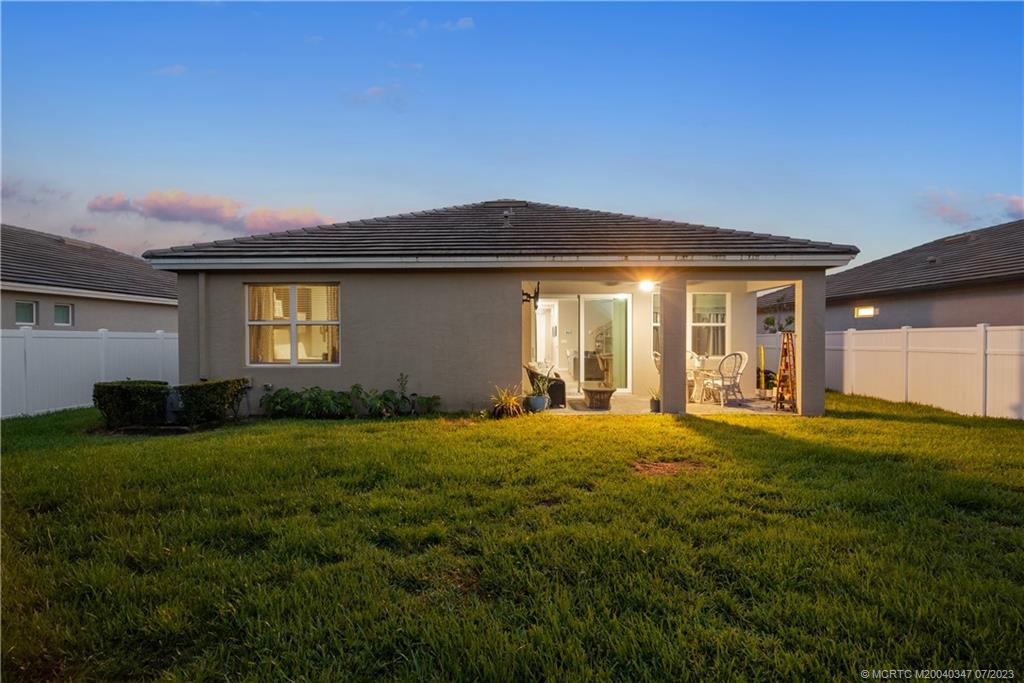 2375 SW Strawberry Terrace