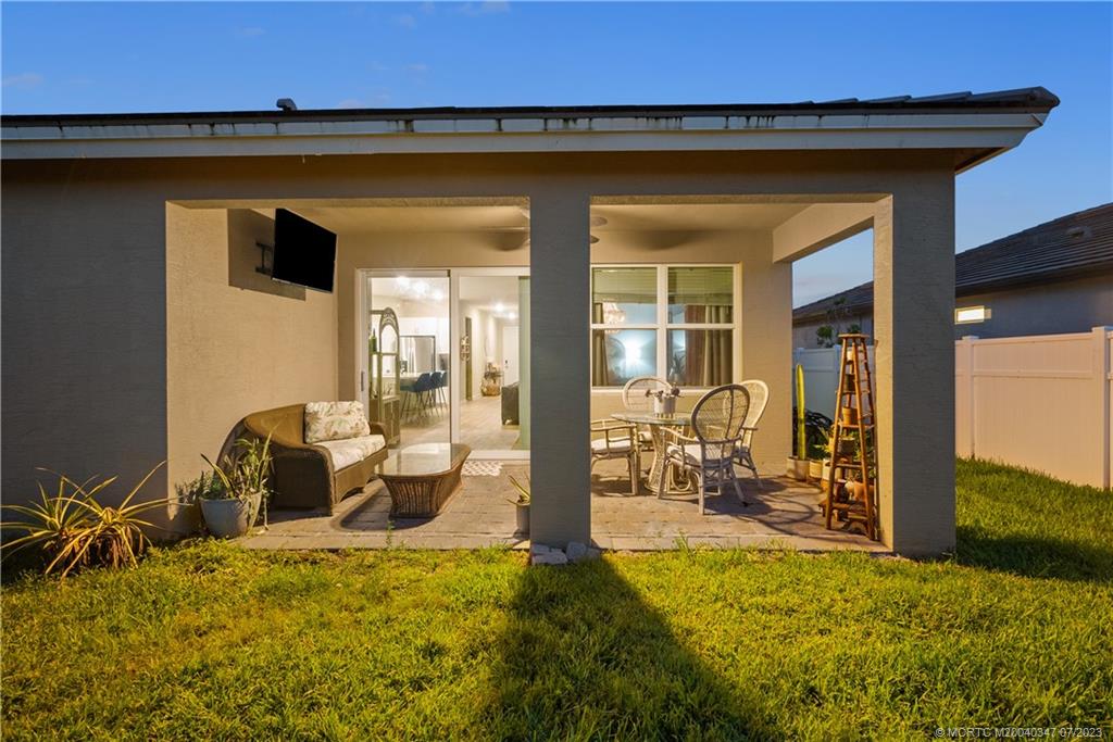 2375 SW Strawberry Terrace