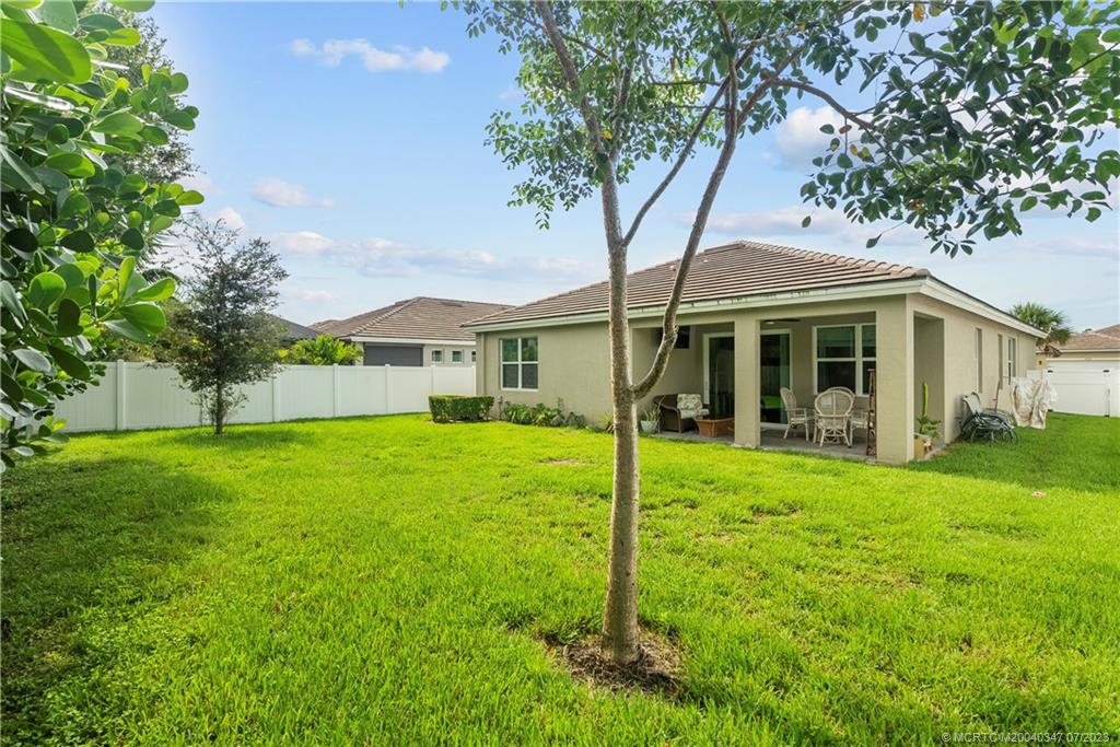 2375 SW Strawberry Terrace