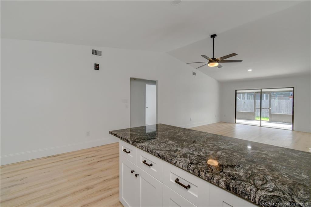 5855 SE Grafton Drive