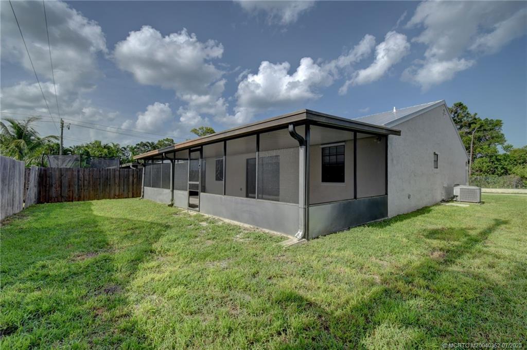 5855 SE Grafton Drive