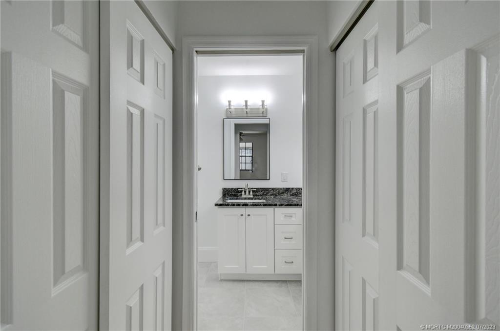 5855 SE Grafton Drive