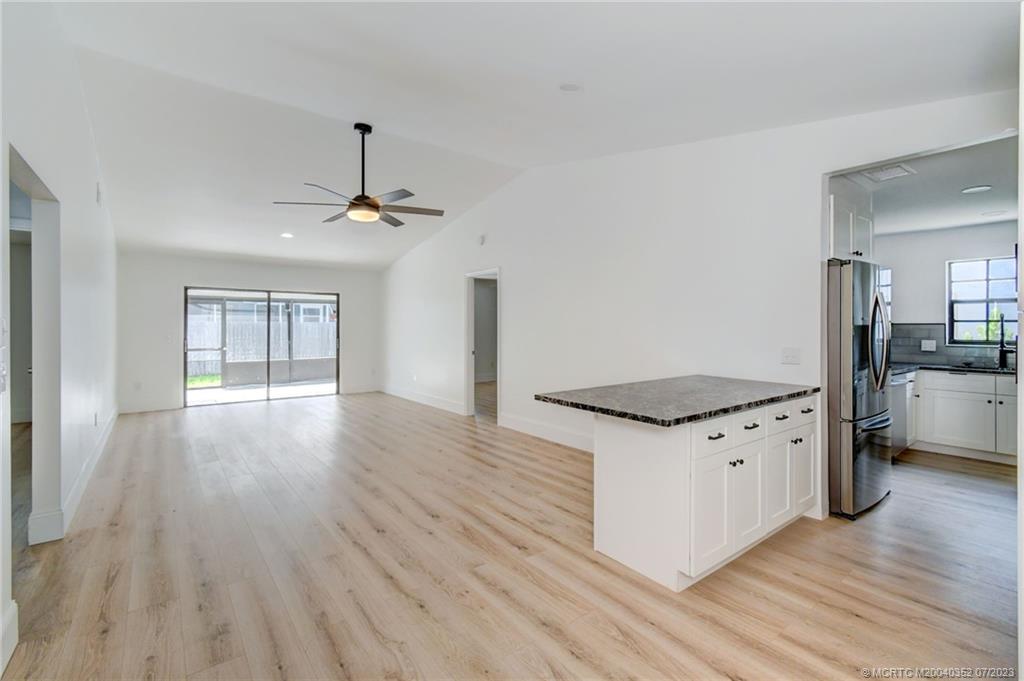 5855 SE Grafton Drive