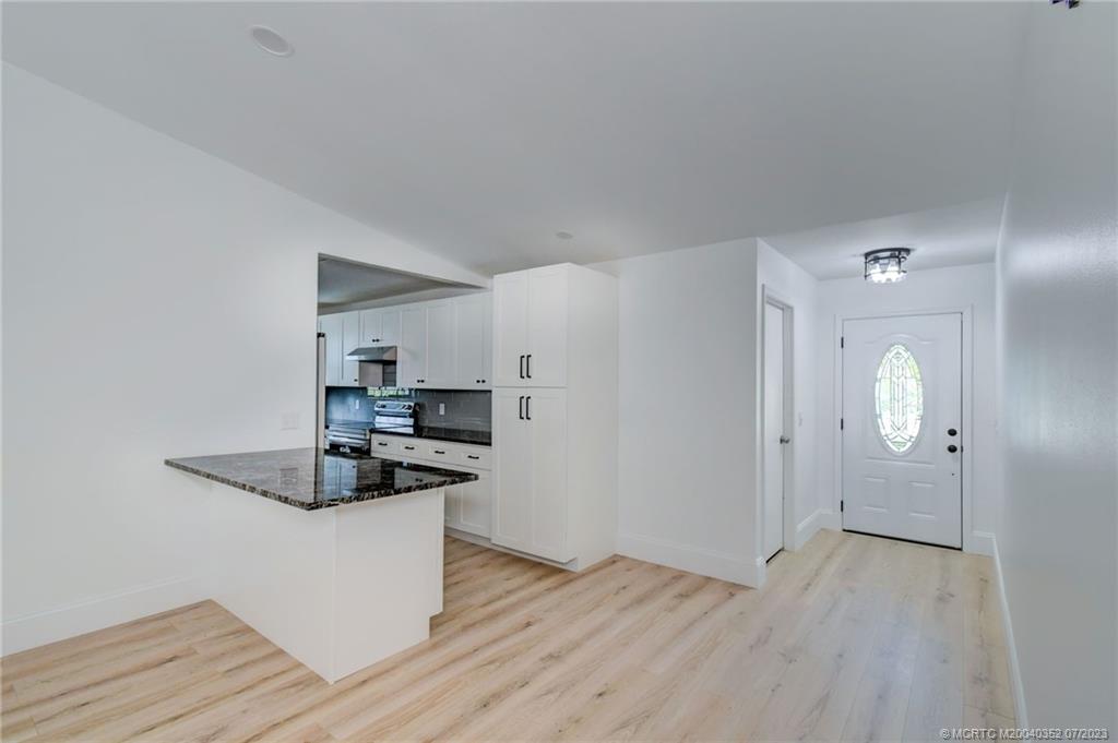 5855 SE Grafton Drive