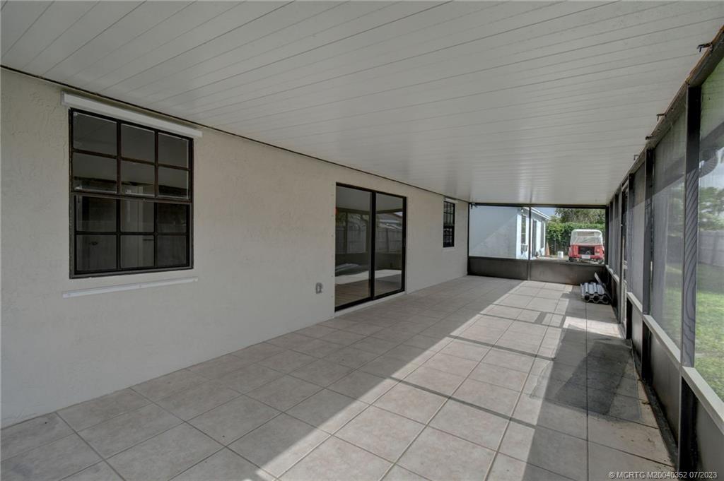 5855 SE Grafton Drive