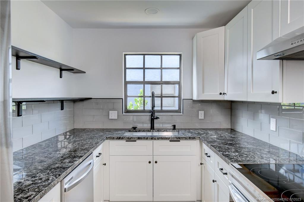 5855 SE Grafton Drive