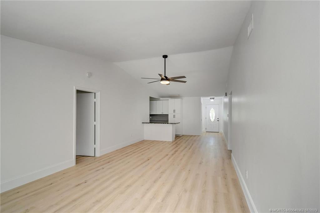 5855 SE Grafton Drive