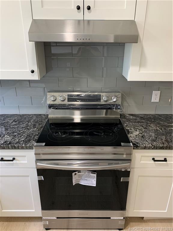 5855 SE Grafton Drive