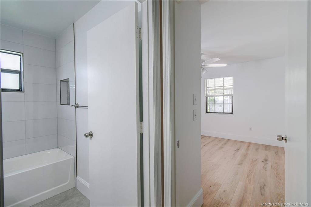 5855 SE Grafton Drive