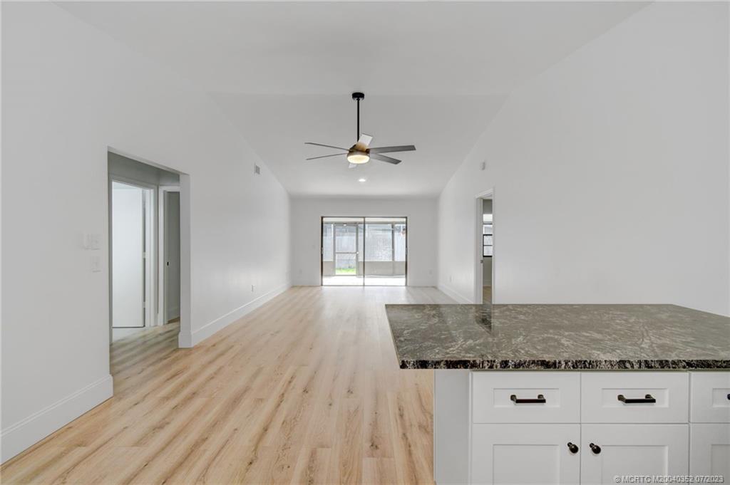 5855 SE Grafton Drive