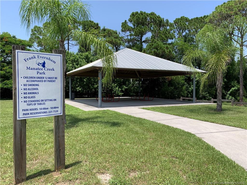 5855 SE Grafton Drive