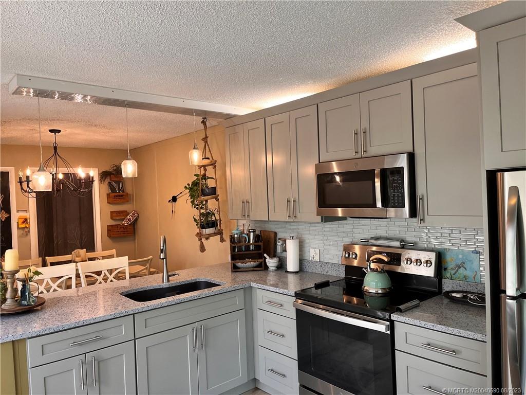 3301 SW Sunset Trace Circle