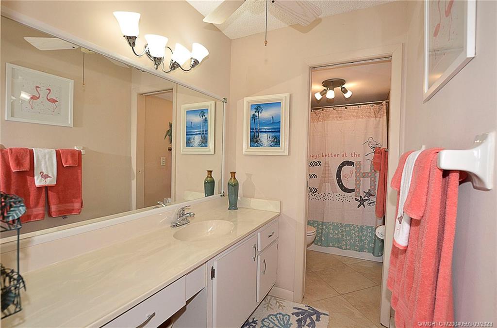 10102 S Ocean Drive 202A