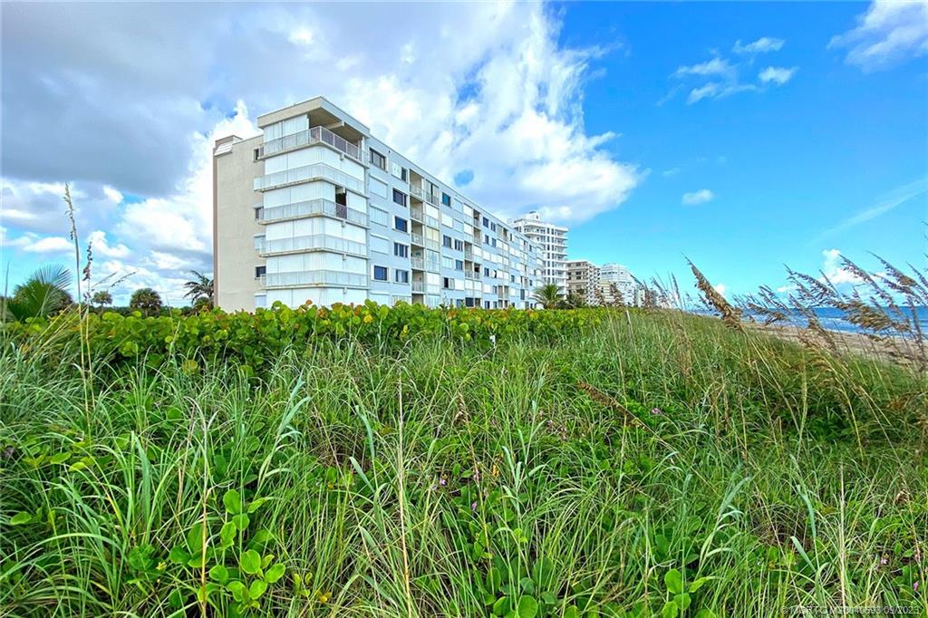 10102 S Ocean Drive 202A