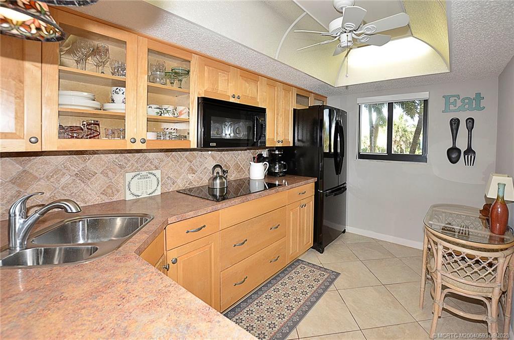 10102 S Ocean Drive 202A