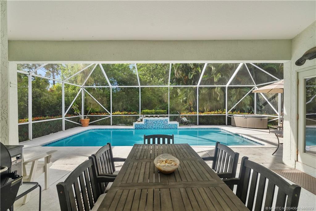 362 NW Dewburry Terrace