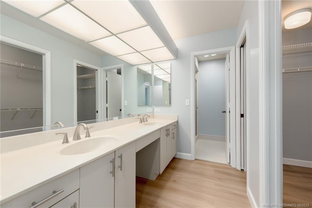 2711 SW Egret Pond Circle